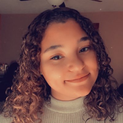 robbiwilder11's profile picture. blissful 🦋💛