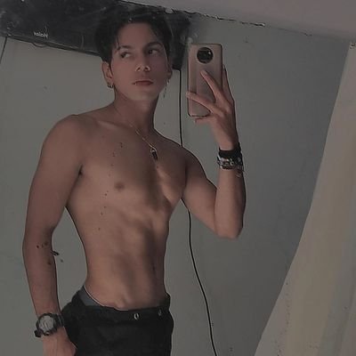 JhonaFlores28's profile picture. Estudiante de la USM
Futuro Ingeniero Civil
Bailarín de danza teatral @nirvanavitral y de danza integral