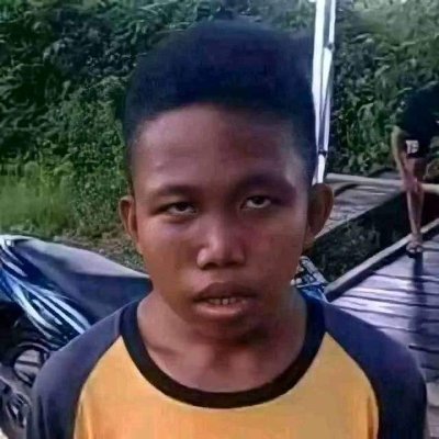 Yaamanasayataau's profile picture. orang ketiga dari tiga bersaudara..