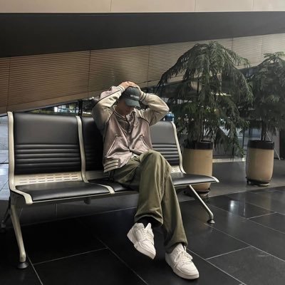 zaregotooo's profile picture. シーシャ吸いたい /骨切り含めひと通り整形してるメンズ