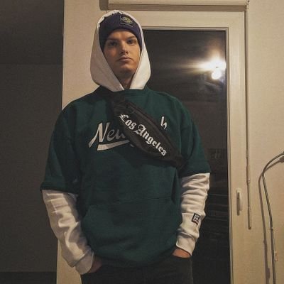 Kitsune20240's profile picture. molo sur le K 
je cherche l'aventure 
merlin nous écoute