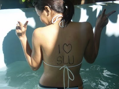 typicalSLUgirl's profile picture. This half-zip is kind of tight...oh well!