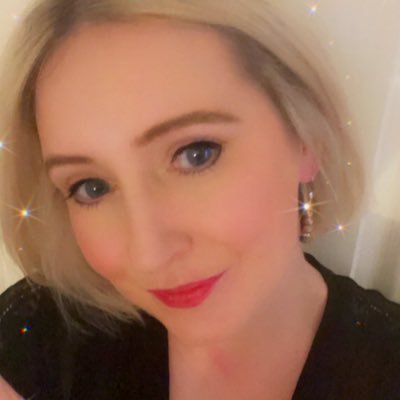 ES, FR, IT - EN Translator & editor 📝 Life Sciences specialist🧬Minority languages & cultures. Literary translation📚Obsessed with jewellery & silversmithing💍