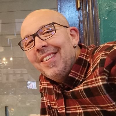 GeraGFG's profile picture. 🏳️‍🌈 Proud father and runner by heart. Technology geek. Redirecting my career into Cloud ☁️