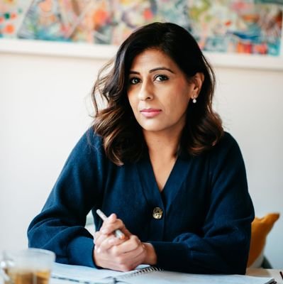 Freelance presenter @BBCWorldservice @BBCWomanshour | Docs @BBCRadio4 | Words @BBC_Future #Socialaffairs#DEI#maternitysafety | posting mainly @insta @krupa_bbc