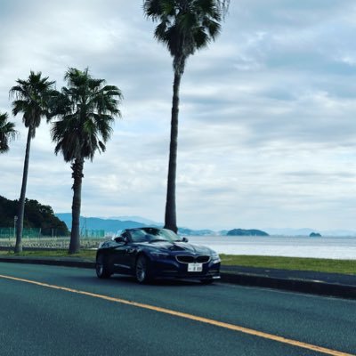 z4e89を日々楽しくYouTubeなどを参考にしてぼちぼちカスタムしております♬トランポにハイラックス125と家族の車にA180スポーツにと日々楽しく生きております