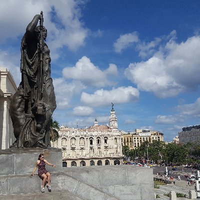 Title_tk_'s profile picture. "Sin ser esclavo tampoco está en libertad...♪"