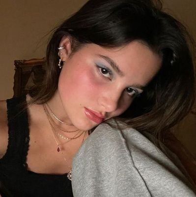 livsfield's profile picture. ❀