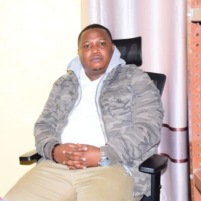 Leochriskc's profile picture. Work for Awards