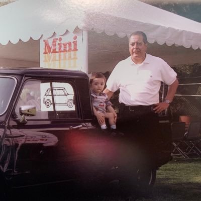 abellaradelgado's profile picture. Un día a la vez. Estamos vivos.