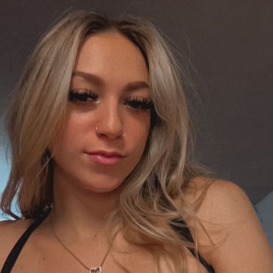 teaghan_bell's profile picture. my bf knows how to fight, just sayin