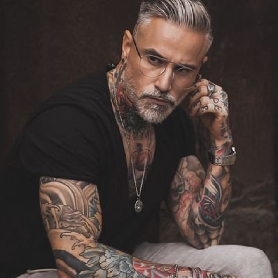 Blue collar guy. Work hard. Play harder. Give me a good stiff drink, chocolate or food to make me a happy man. @CountryAssJo is MY vixen. #ForbiddenPassions
