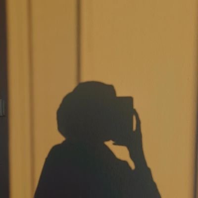 Sbl56ytz's profile picture. • Kendi halinde olmak güzeldir. Bu kadar hâl bilmezin arasında.💫

⛔DM⛔