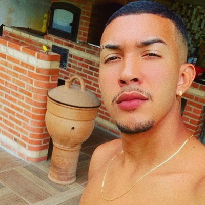 vc pode não ter talento,mais raça e obrigação pai do Théo e Ariel
