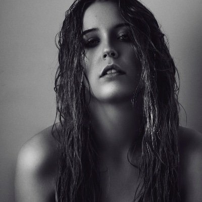 reneerosemodel's profile picture. Let me be your muse 🥀 Based in Manawatū, New Zealand 11+ years experience working with artists hello@reneerosemodel.com