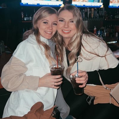 bwehner13's profile picture. dog lover 🐾 — plant hoarder 🌱— realtor 🏡