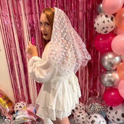 Hray18's profile picture. Daily Reminder: Don't grow a wishbone where a backbone should be.