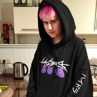 German little potato,
speak german and english,
Pan,
Hobbys: cosplay, singing and dancing
write to me if you want
BTS fan🐰💜🖤