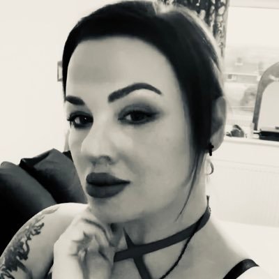 Therapist & healer, ancient soul, solitary witch, owned by cats, occasionally gaming. Lover of all extraordinary, magical and fantasy stuff. Dark humour. ND. ♉️