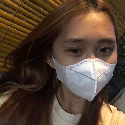 angelv__v's profile picture. do what makes you happy, enjoy your own rules but never destroy your future.