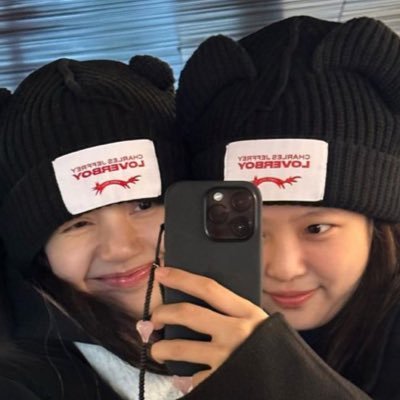 Jenlisa 🐻🐰 || Kooktae 🐯🐰 || Bangtanie 💜