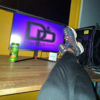 yxnis_chxne's profile picture. 