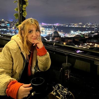 cansuozyzc's profile picture. 