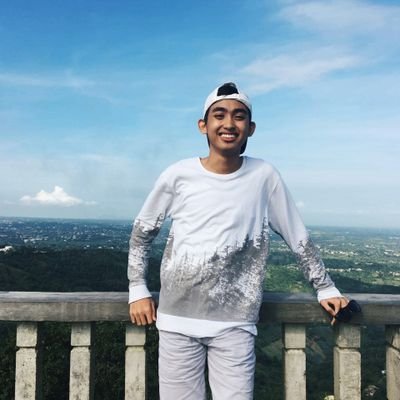 ughlexson's profile picture. 💎