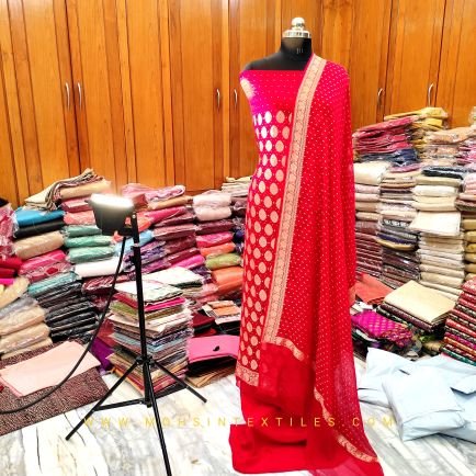 Ayanafashions's profile picture. This Is Ayana Fashions From Banaras.

I M Manufacturer Of Banarasi Silk Saree Suits Dupatta Lahenga Garara And Silk Meterials Etc.

Castamize dresses also
