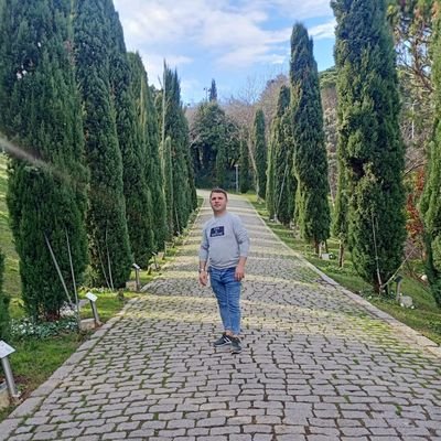Kendi derdine çare bulamayan insanlar baskalarinin derdi ile ilgilenir ki kendi derdini biraz olsun unutmak için