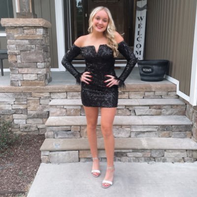 presleelaynee's profile picture. 