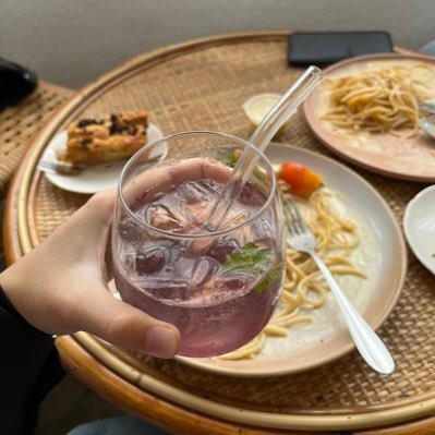 strongurl_'s profile picture. love urself