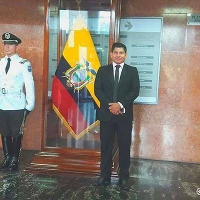 Santodomingueño, Joven y Activista Político..!
Luchar, Resistir y Vencer ✊💪...!!