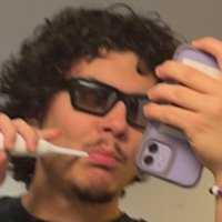 aaron(@youngmoneyaar0n) 's Twitter Profile Photo