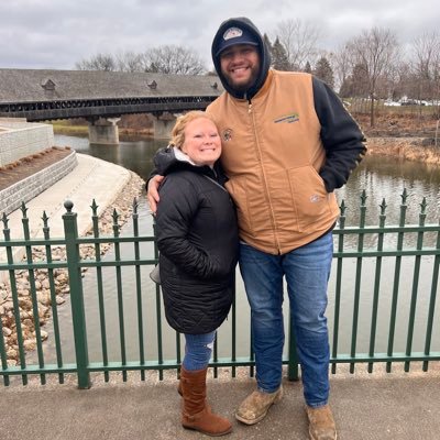 twiz810's profile picture. married,mi,23,construction worker