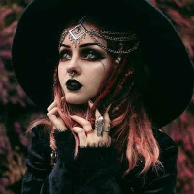 Hiya so I will be doing cosplay again in the near future once I get some money either doing commissions or getting a job. I'm 20 so no minors 🔞