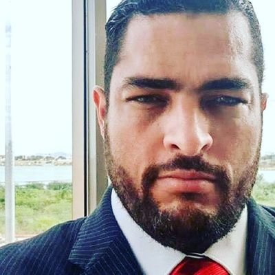 Advogado e CEO do LicitClub, Empreendedorismo no sangue.
Conservador e liberal na economia !
Verás que o filho teu não foge a luta...!