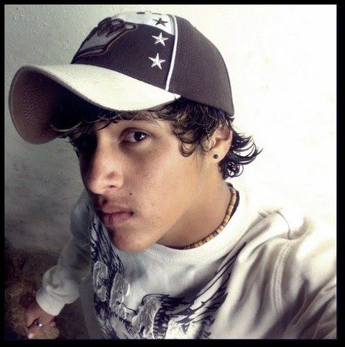 Sempre Vai Ter Vários pra Tentar te Humilhar! Não abaixe a Cabeça, Levanta esse Olhar.