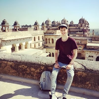 Luca | 24 | Digital Nomad Competitive PUBG Player @Vuptrox 🐘🌄🌪