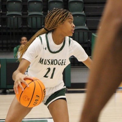 |C/O ‘25| |Muskogee Rougher 💚| |PF| |5’10| |GPA: 3.9| Email:aniyah.14816@roughers.net Cell: (918) 816-0838
