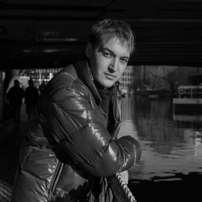 rednwhitemiles's profile picture. unlucky to be an arsenal fan