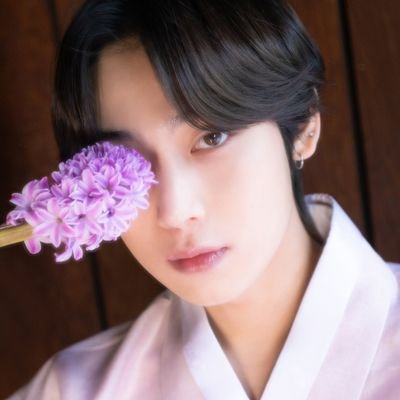 Sunoo Biased /
'03 liner
/ shy and funny🤣