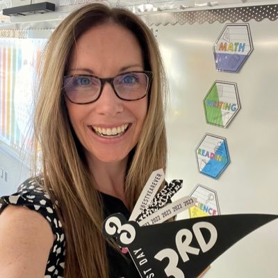 Grade 3 teacher, mother, wife, book nerd