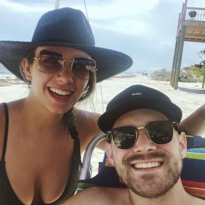 amelialedford2's profile picture. | fl | | wifey | | i’m just here for the memes |