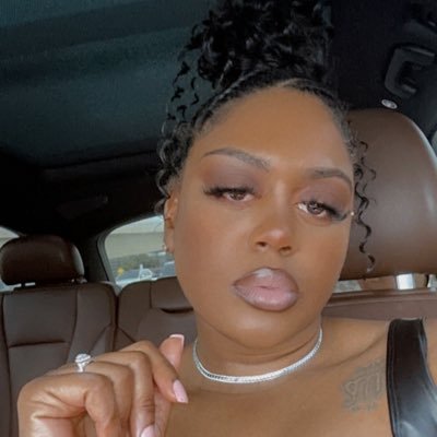 IG: @_neepudd A BLACK CEO 👩🏽💼 of QueenGlamm / TrioKlash cosmetologist 💇🏽♀️💄 a FIANCÉ 💍 talk to me nice 😌 booking link ⬇️