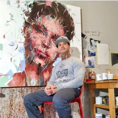 I’m an artist 👩🎨.. I do lots of projects, body builder and a content creator