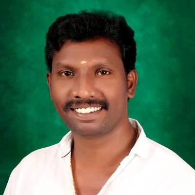 இனத்தால் திராவிடன்//மொழியால் தமிழன்//சுயமரியாதைக்காரன்//சமூகநீதி பேசும் கொள்கை உடையவன். 🖤♥️