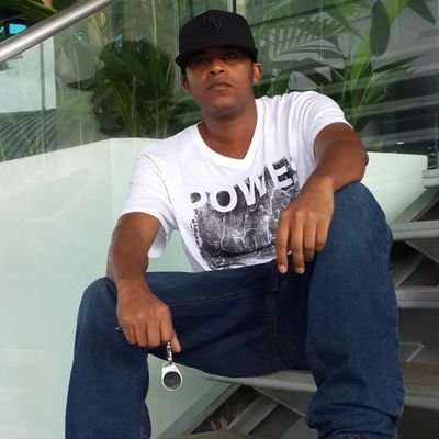 bryanLuca16's profile picture. no