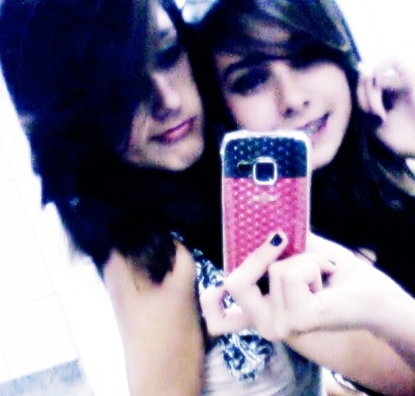 SouUmaNenem_'s profile picture. 14 anos ;escorpião ;solteira ;alegre ;ciumenta ;corinthiana ;irônica ;louca ;apaixonada ; #Feiia ; bb do @_UmCachorro s2 ; irmã da @TuaFeia_  follow-me ;*