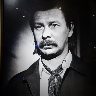 KiDspdLlzw2LVHZ's profile picture. 